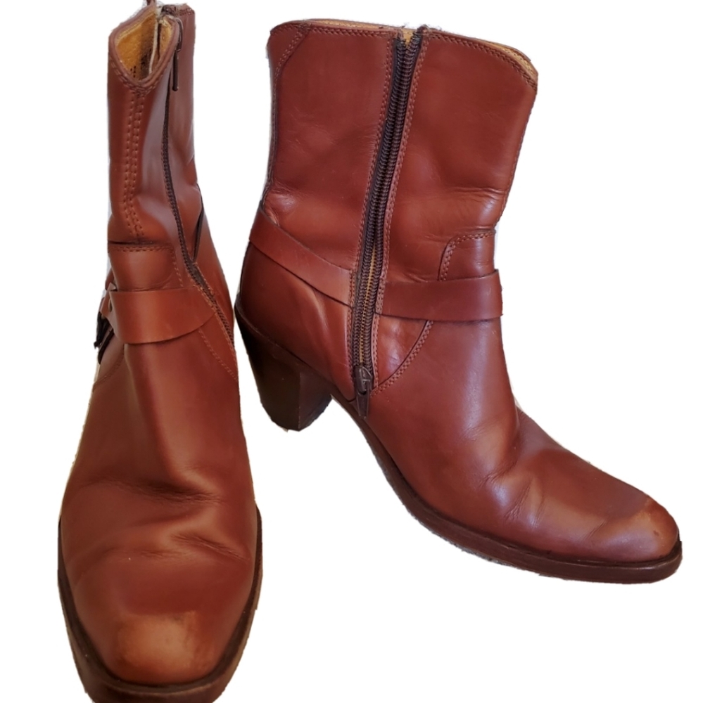 Frye Romy Brown Leather Boots Brown Ring Harness Ankle Riding Western Size 7 B - Picture 2 of 13